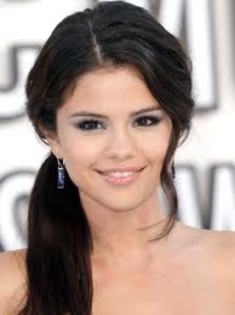 selena este supeeeeeeeeeeeeer