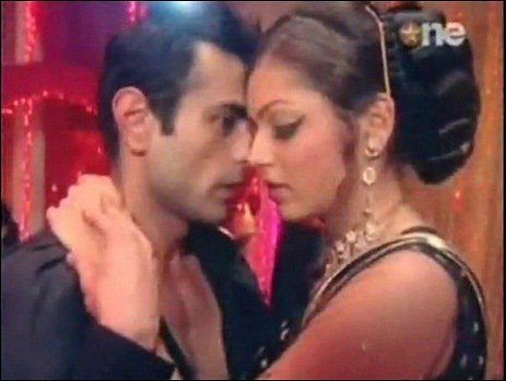 269142_214541891924451_140677749310866_655062_720391_n - xxMayank Anand si Drashti Dhami-Rahul si Muskaanxx