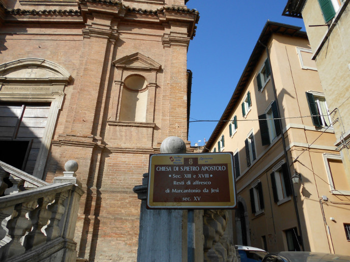 DSCN1007 - CATEDRALA DI JESI BISE0RICA SAN PIETRO CHIESA DELLE GRAZIE