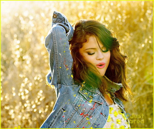 652 - Selena Gomez la filmarile clipului Hit the lights