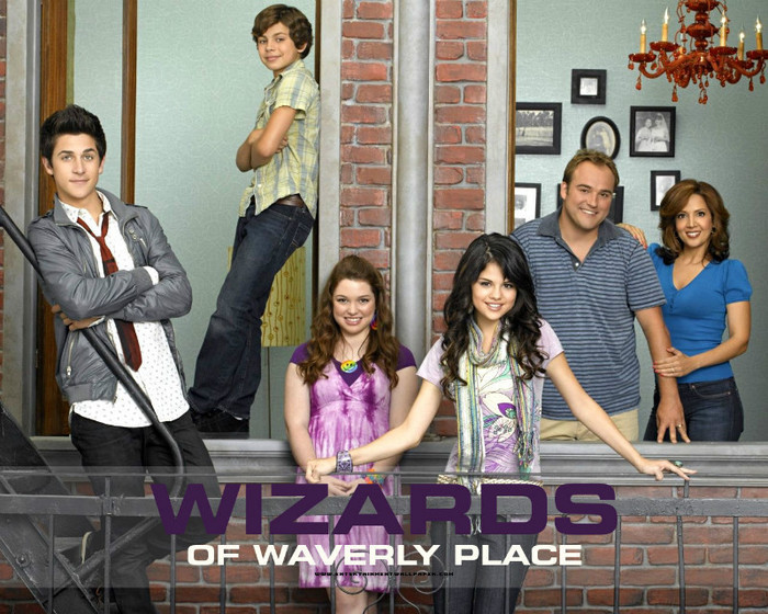 50498358_YOOJVHTRJ - magicienii din waverly place