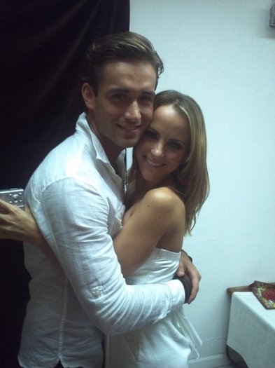 282763_208602109190135_100001210422180_625641_427186_n