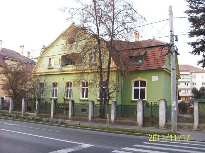 CASA DIN SIGHISOARA IN CARE A LOCUIT HERMAN OBERT ,PARINTELE ASTRONAUTICI...