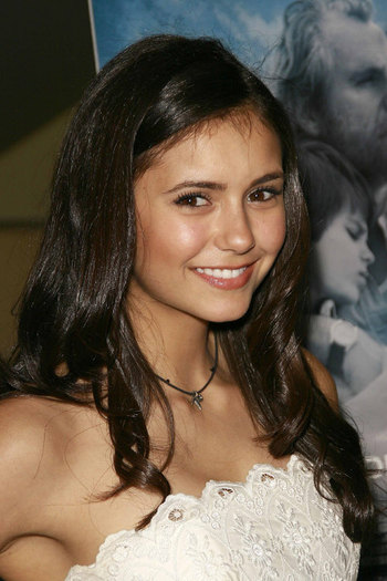 nina_dobrev_weekly_01