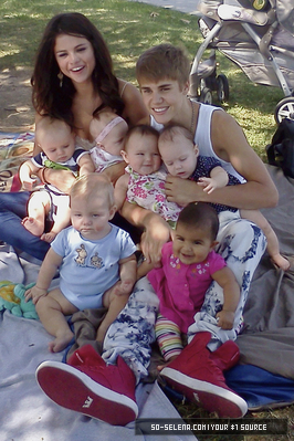 normal_007 - 20 09 2011 Pose with fans at a park in Lake Balboa