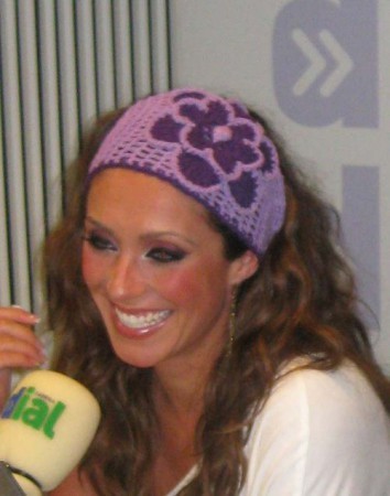 6a00e54fa2679888330133f1df4428970b-500wi - 1-Anahi en la Radio Cadena Dial-1