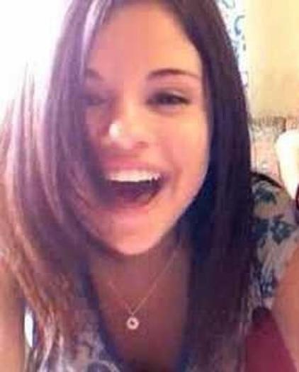301704_203572519706501_100001612625871_607086_2596278_n - Selena Gomez 1
