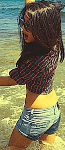 311828_203571969706556_100001612625871_607077_998867_n - Selena Gomez 1