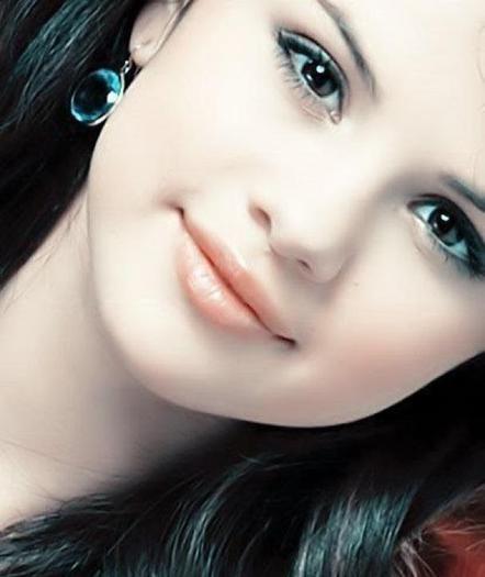312308_211443822252704_100001612625871_635215_1438664670_n - Selena Gomez 1