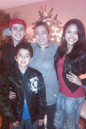 162626_154569957924585_152960398085541_257513_3238474_n - Jasmine V 1