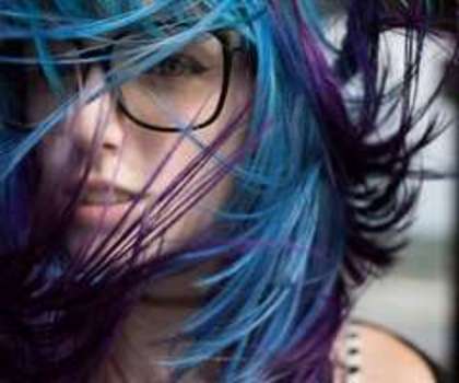 colored-haired-girls-22_thumb
