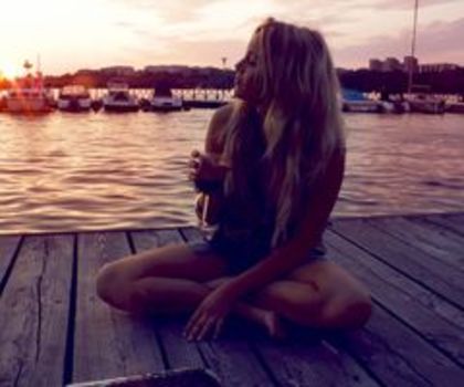tumblr_lmmu4jNo5h1qhyj4so1_1280_thumb