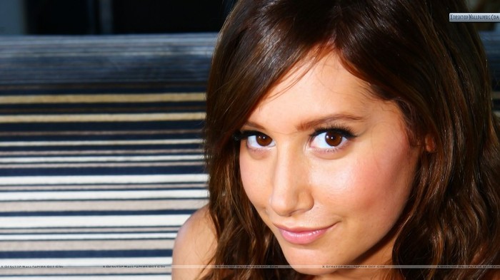 Ashley-Tisdale-Looking-At-Camera-Sweet-Smile - ashley tisdale neew