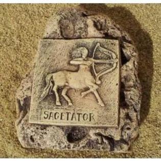 piatra-sculptata---zodia-sagetator-2128601_big - Zodia Sagetator