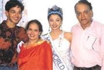 images (7) - AISHWARYA RAI MISS WORLD 1994