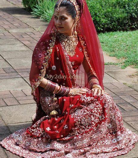 2011-bridal-silk-lehenga-design-picture