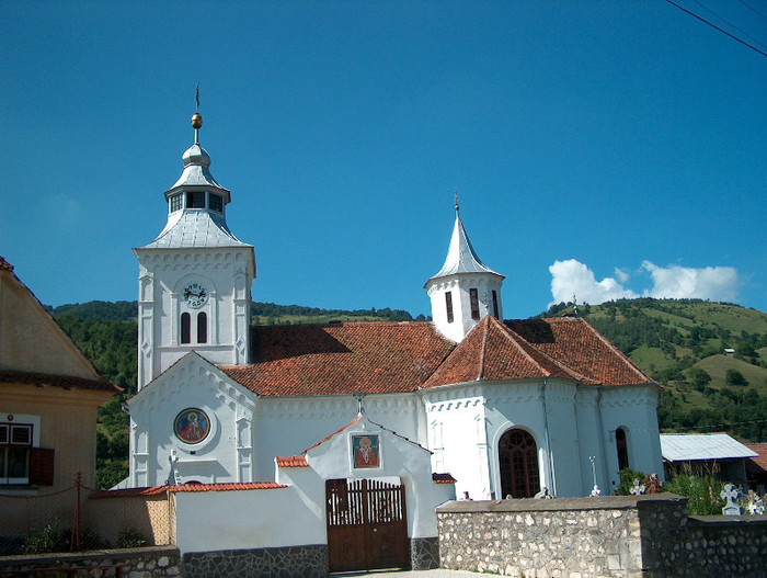 45. Biserica din Moeciu (Sf.Nicolae).