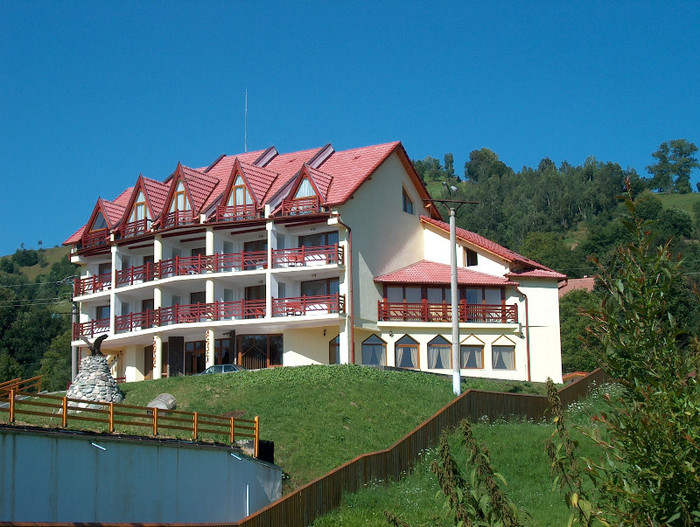 117. Hotel AQVILA-Moeciu. - MOIECIU III - foto mai vechi