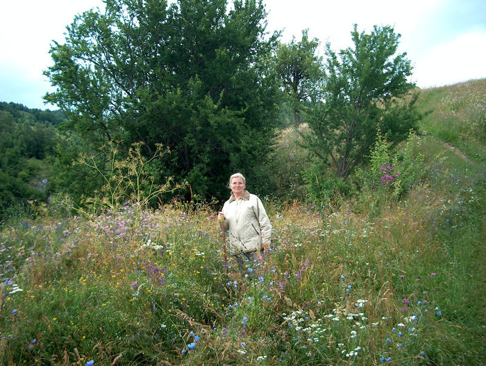 Prin iarba necosita .. - Familia CICEU in vizita la Moieciu