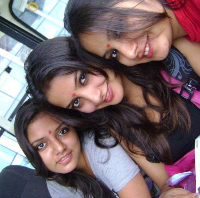 46009_429376890862_665985862_5558401_7359139_n - xxNidhi Uttam-Nandinixx