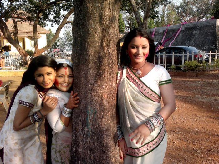 188355_10150116476220863_665985862_7044026_5676702_n - xxNidhi Uttam-Nandinixx