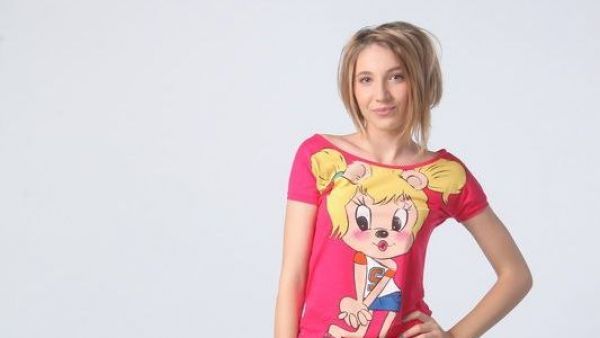 Laura Moise (Monica Odagiu)