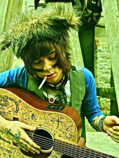tumblr_lfwgjsGDNG1qcblado1_500_large - GUITAR