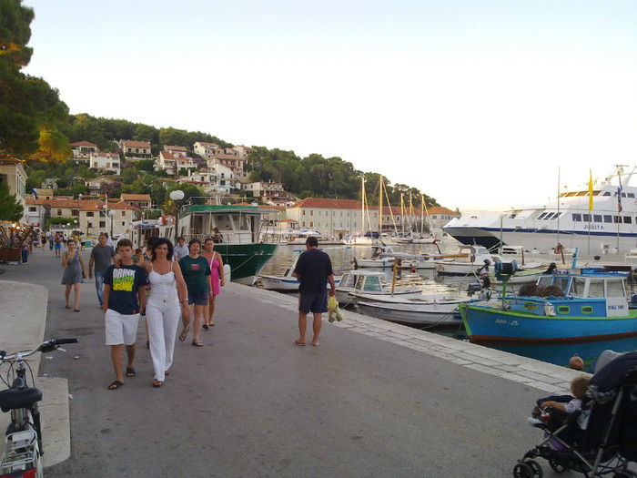 Cu baiatul meu, Jelsa, Croatia