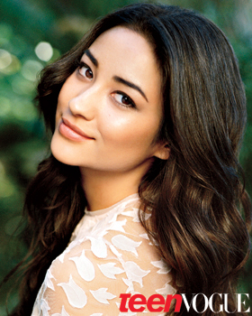 Shay Mitchell (1)