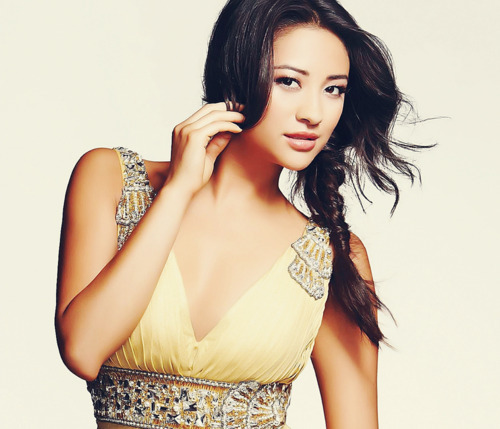 Shay Mitchell (12)