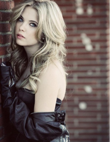  Ashley Benson (4)