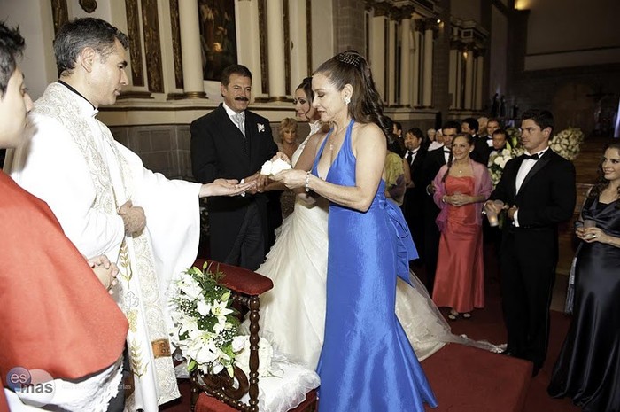 007 (2) - 1-Anahi 1-1