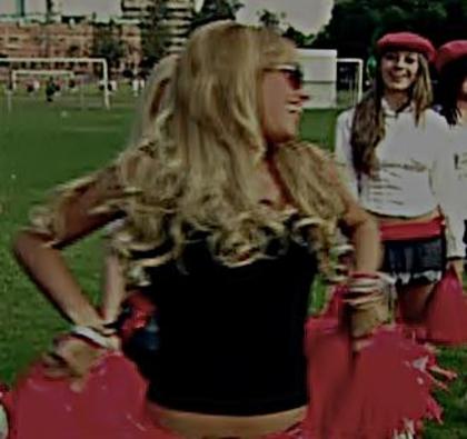 evil vomen \' julia (41) - 1-Anahi 2-1