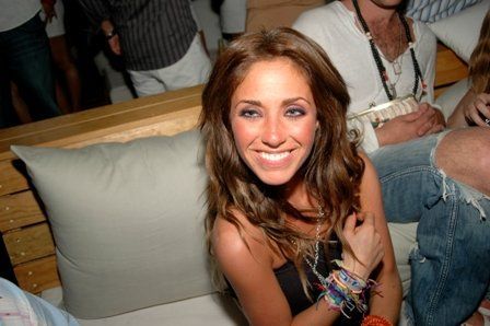 IMG17DKTWV8N4[1] - 1-Anahi 2-1