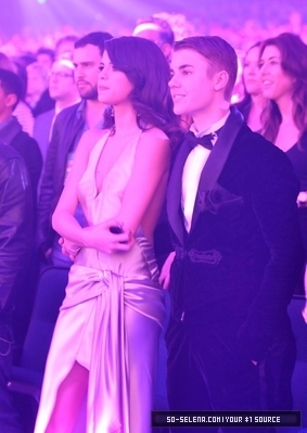 normal_005 - 20 11 2011 American Music Awards