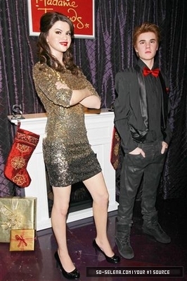 normal_045 - Wax figure of Selena Gomez at Madame Tussauds
