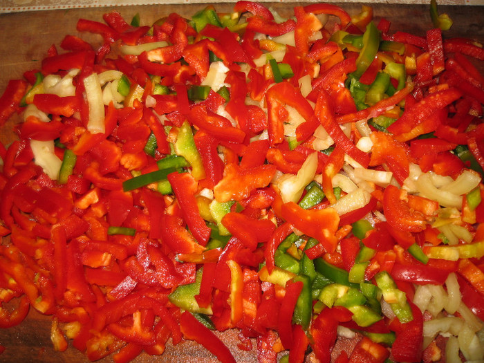 Salata de legume cu sare pentru iarna,nov.2011; Ardeii tocati fideluta
