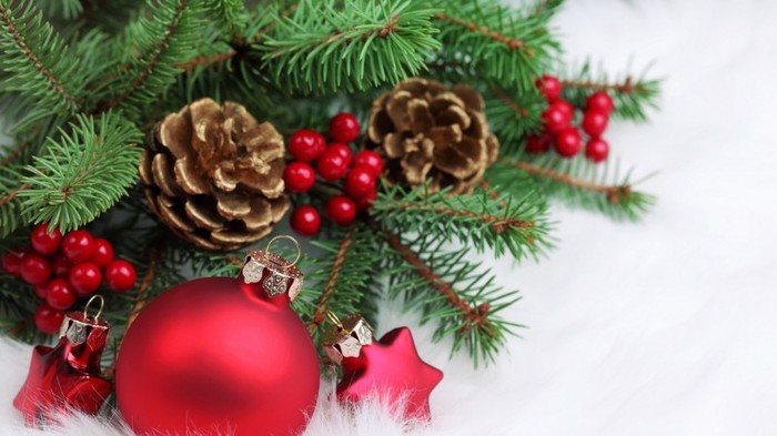 507826-1024x576-balls - christmas time