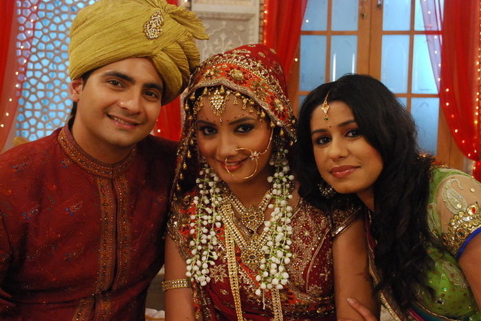 60069_159253467434221_111306905562211_470938_5400174_n - Yeh Rishta Kya Kehlata Hai - Dragoste dulce-amara