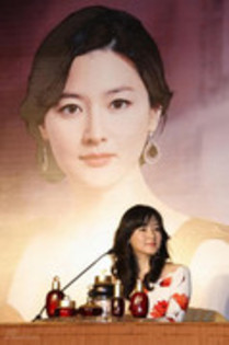 Le Young Ae - actrita Lee Young Ae