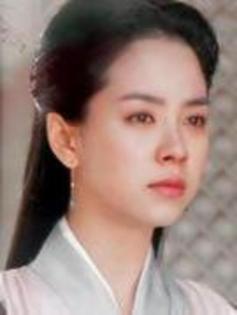  - actrita Song Ji Hyo