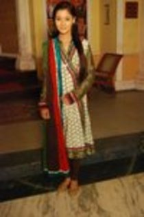 19938101420763223314100 - Sara Khan