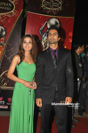 the-global-indian-film-tv-honours-2011_102 - Sara Khan