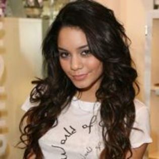 php1TsIYo_c2AM[1] - vanessa hudgens