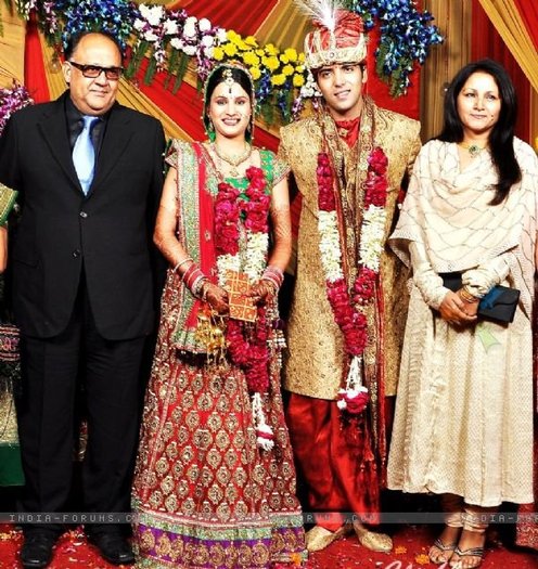 377260_305539889475202_126072107421982_1106937_1028895886_n - sokk Angad Hasija with Tv actor Kinshuk Mahajan gets married to Divya