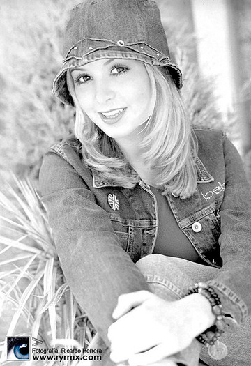 2078772797_3f8e5b4aca_z