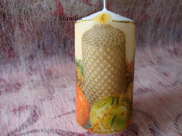 ; -lumanare decorata folosind tehnica decoupage
-dimensiuni 105
