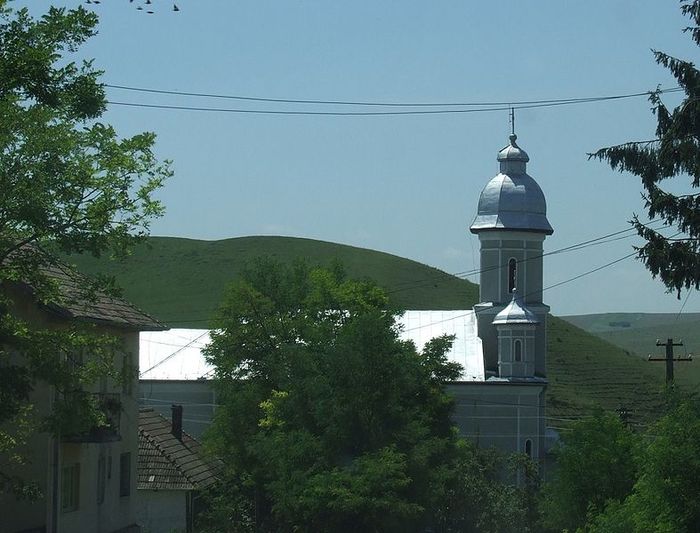 787px-Orthodox_church_in_Geaca,_Cluj_County - Clujul rural
