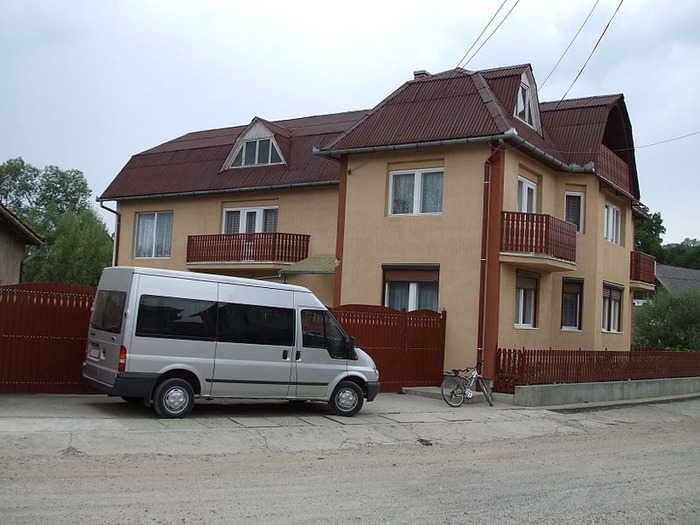800px-Izvorul_Crisului,Cluj-DSCF2047