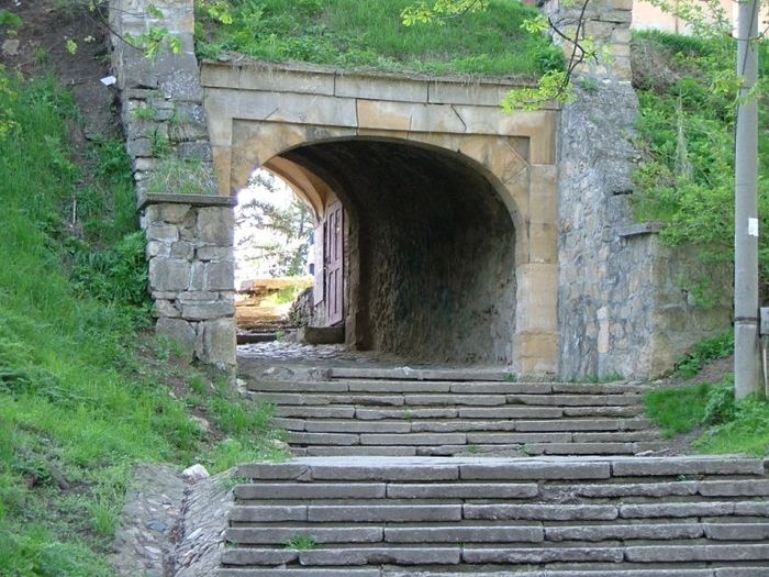 Cluj-Napoca_Citadel_-_South_entry